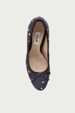 spiridoula metheniti shoes xalkida p Idamarie Faye Navy Clarks