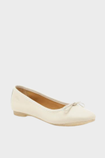 lia grace cream clarks