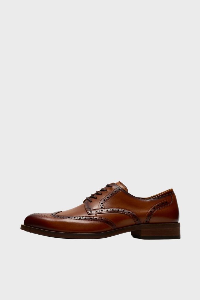 clarks craftremi tip tan leather 1