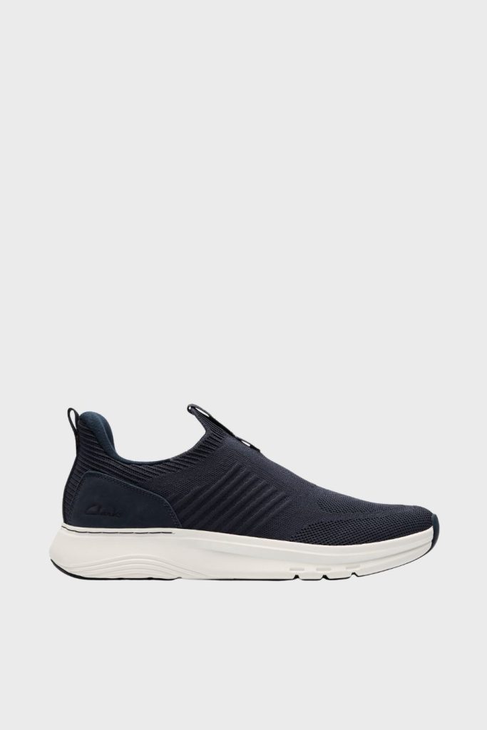 clarks motion trek in navy knit