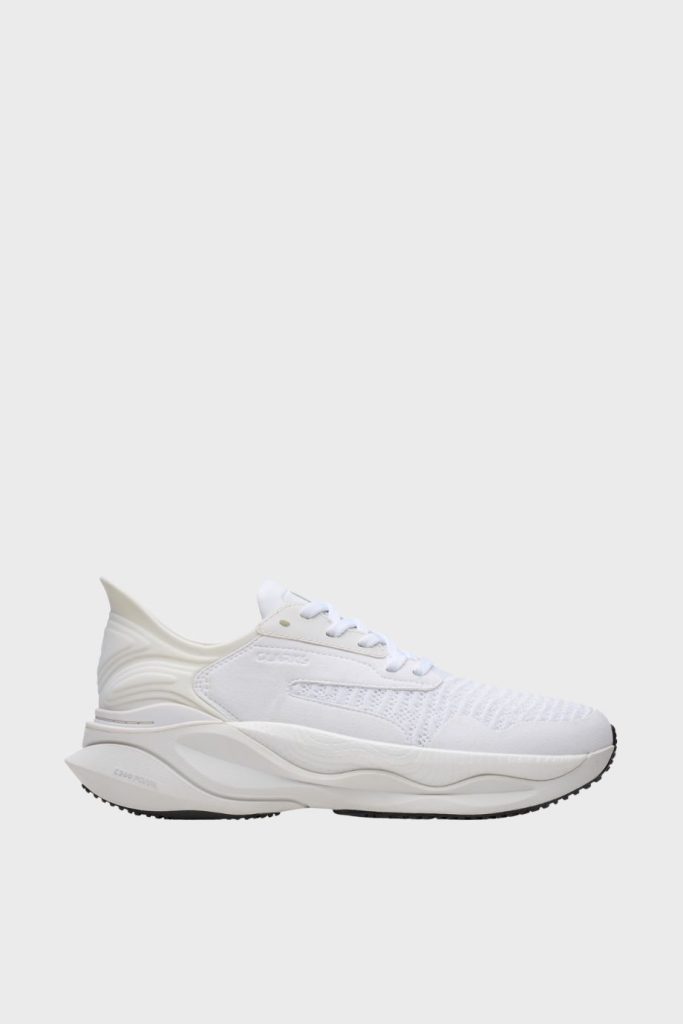 clarks pace white