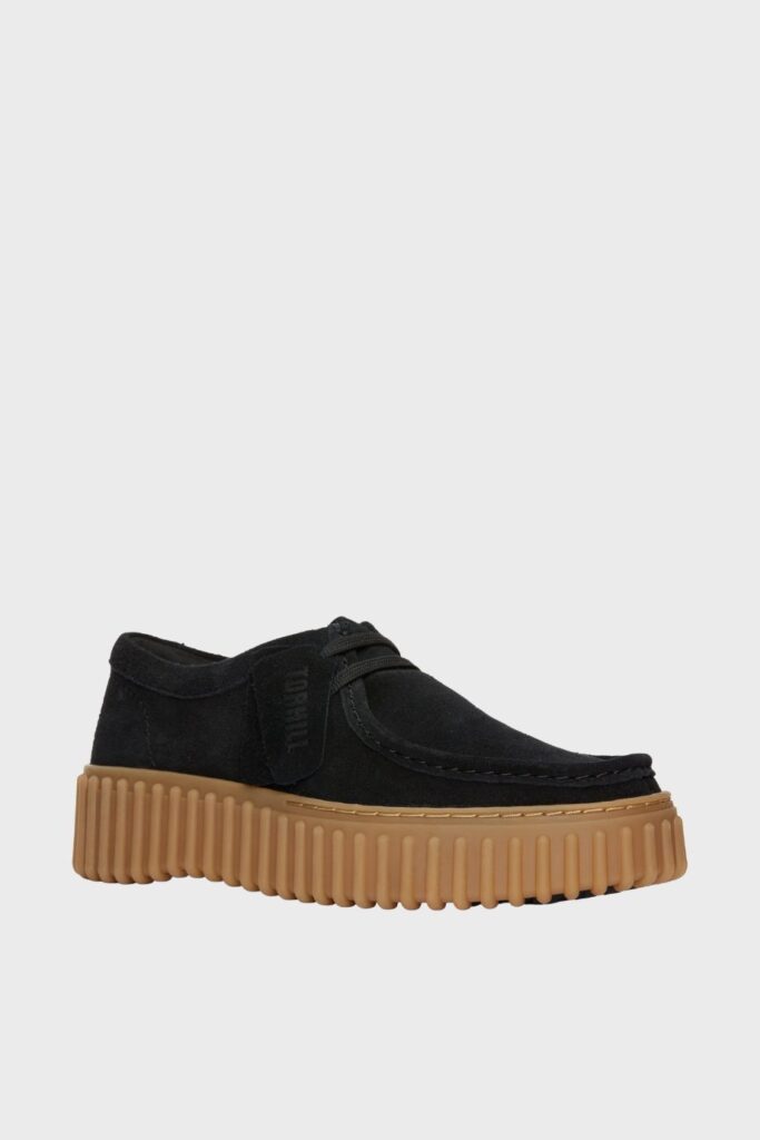 clarks torhill bee black suede 1