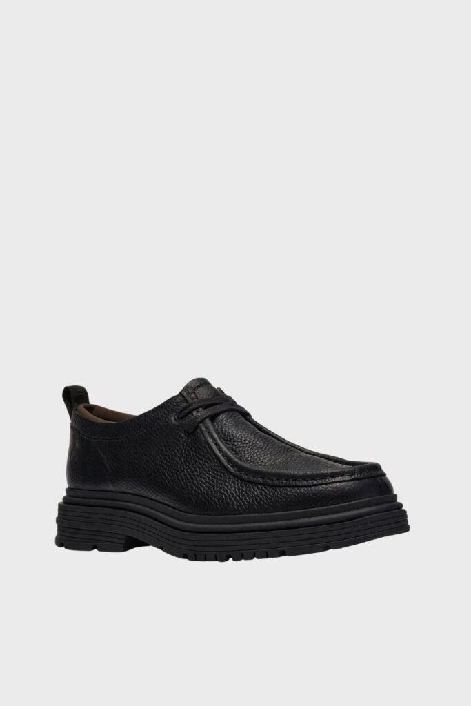 clarks badbury seam black leather 1