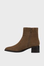clarks wren top walnut suede 2